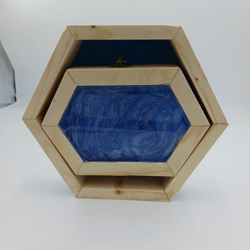 Calder's Craft Handmade Polygonal Dice Tray With Dice Vault Set