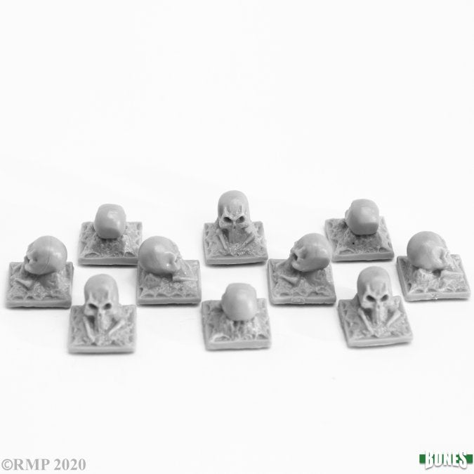 Reaper Mini Rm77733 Graveyard Finial Skulls